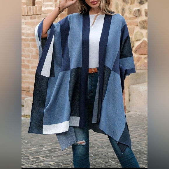 Color Block Shrug - Picture 4 of 4